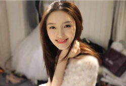 女主穿到娱乐圈吃瓜文,女主的吃瓜日常